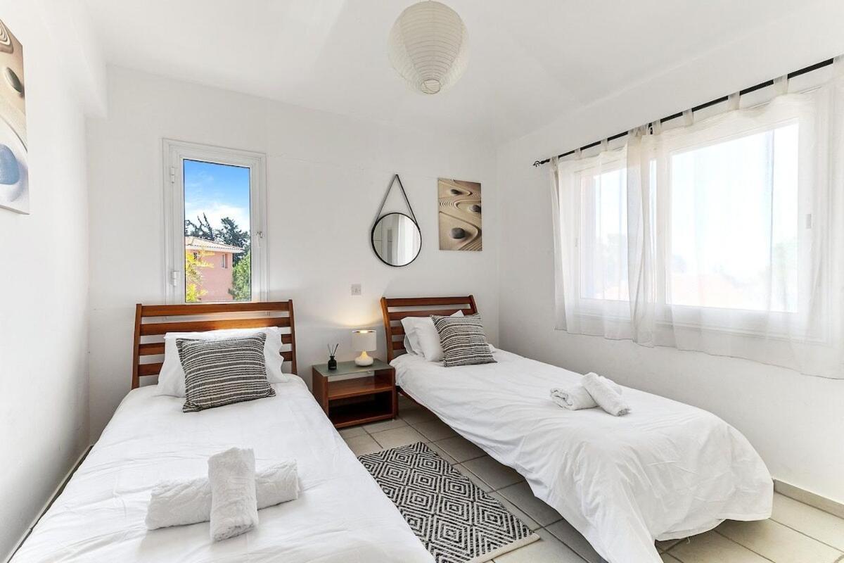 Limnaria Gardens Beautiful Apartment By Vichy Paphos Exteriér fotografie