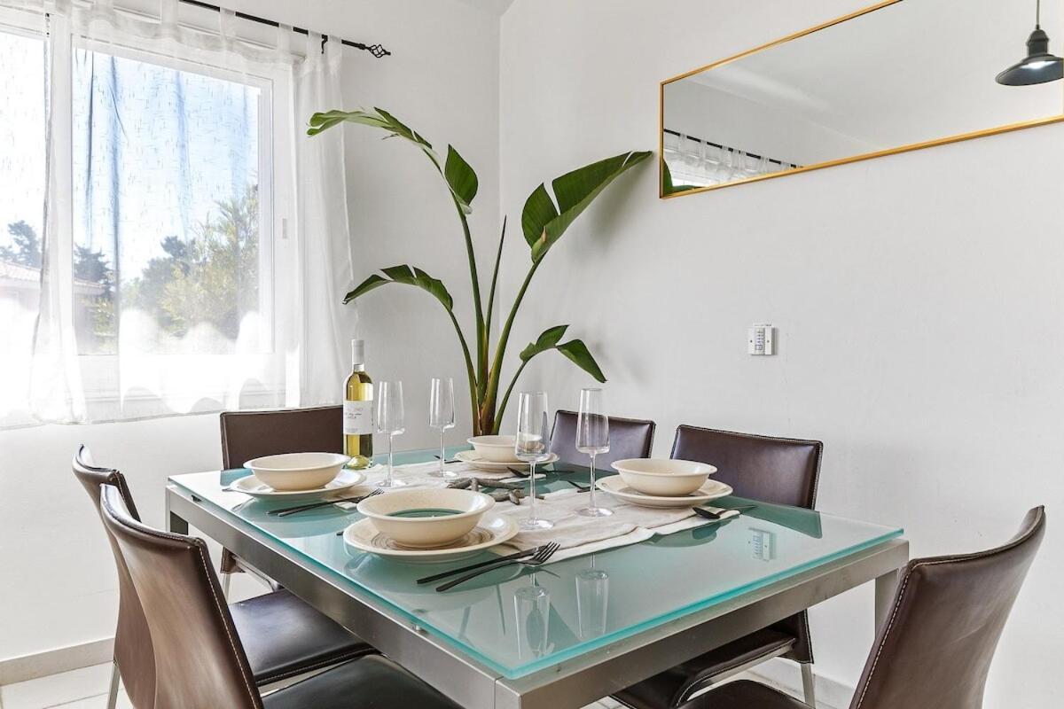 Limnaria Gardens Beautiful Apartment By Vichy Paphos Exteriér fotografie