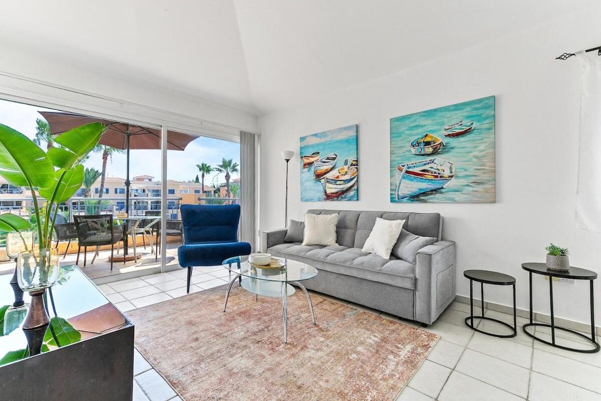 Limnaria Gardens Beautiful Apartment By Vichy Paphos Exteriér fotografie